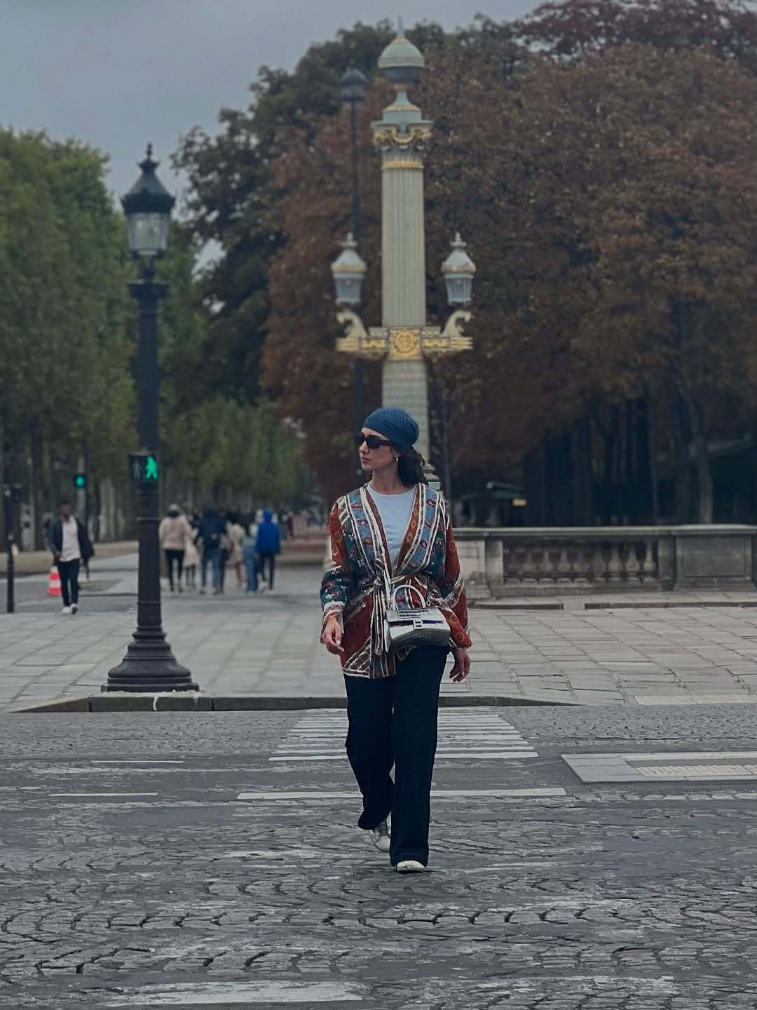 استایل خاص دنیز دانش بازیگر سریال تاسیان در پاریس