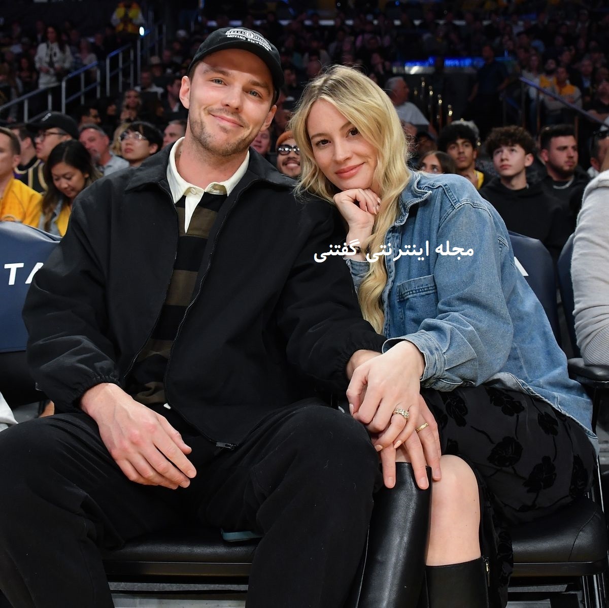 نیکولاس هولت بازیگر فیلم جک غول کش در کنار همسرش