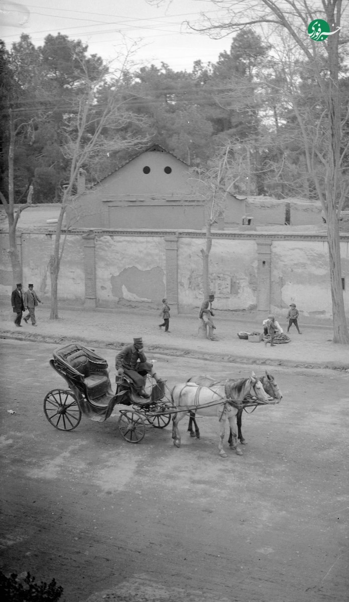 خیابان استانبول تهران از پنجره هتل پالاس ۹۲ سال پیش