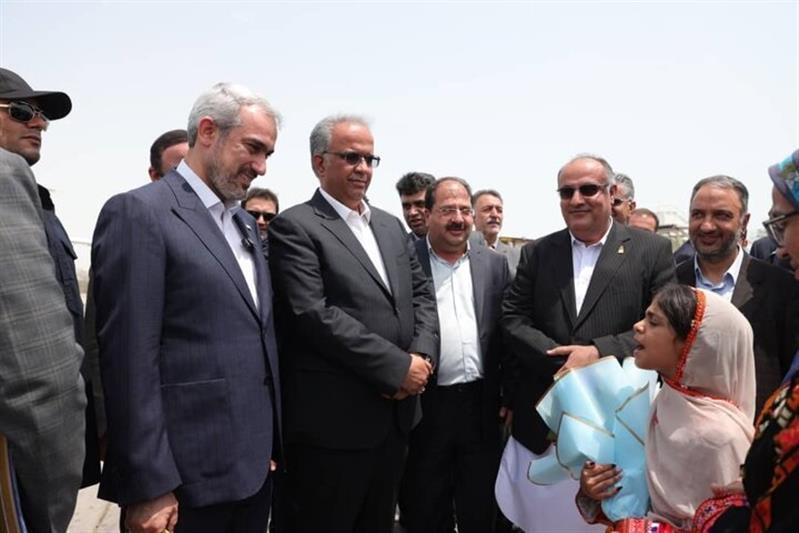 وزیر اقتصاد وارد سیستان و بلوچستان شد
