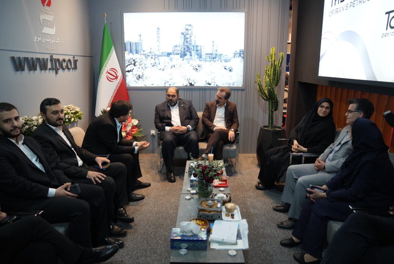 حاشیه نمایشگاه ایران‌پلاست ۱۴۰۴