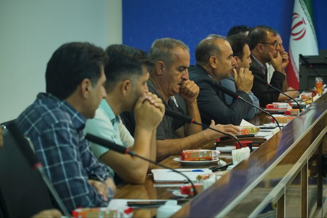 نشست رسیدگی به چالش‌های فعالان صنایع کانی غیرفلزی ارس برگزار شد