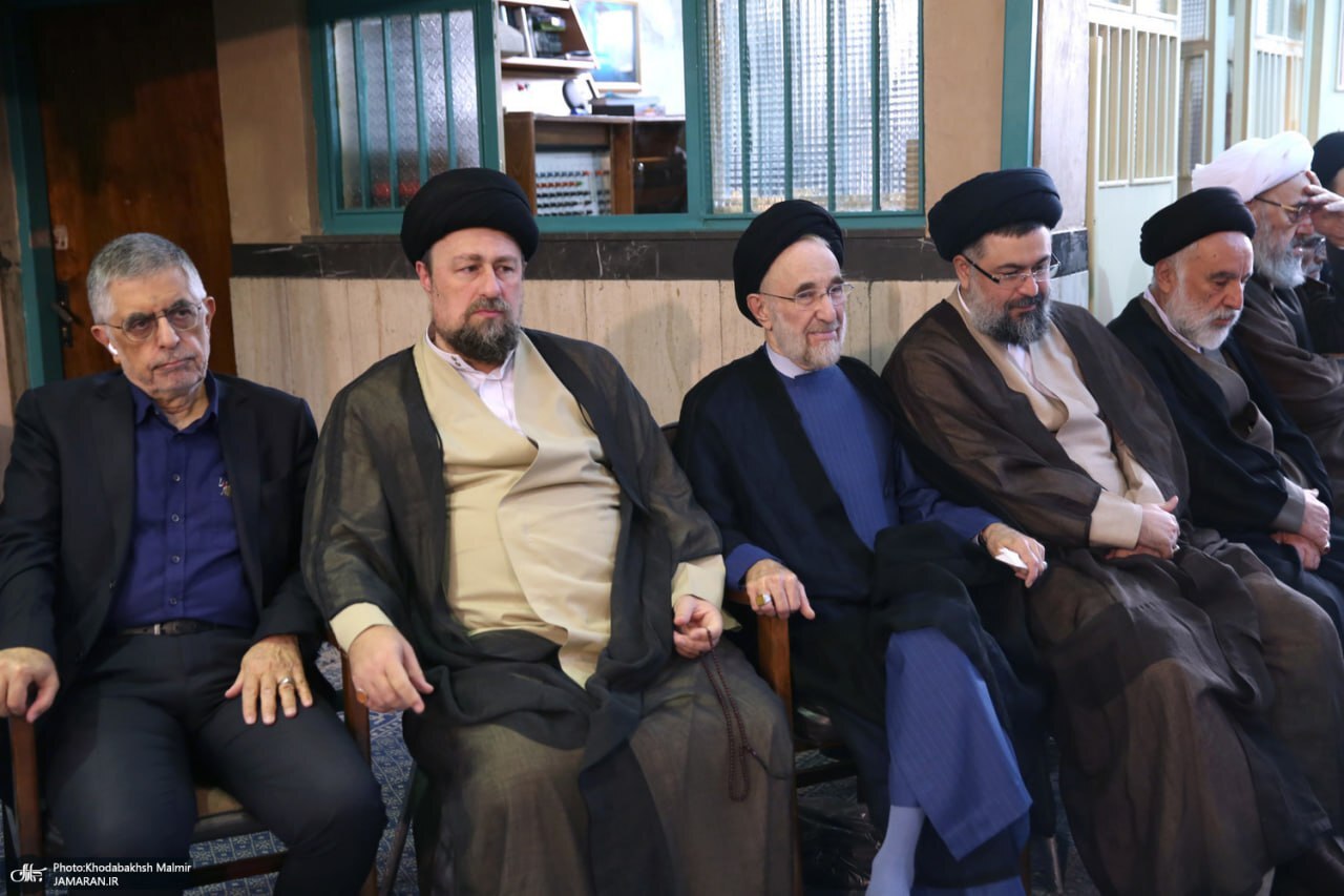 خاتمی در یک مراسم پس از مرخص شدن از بیمارستان