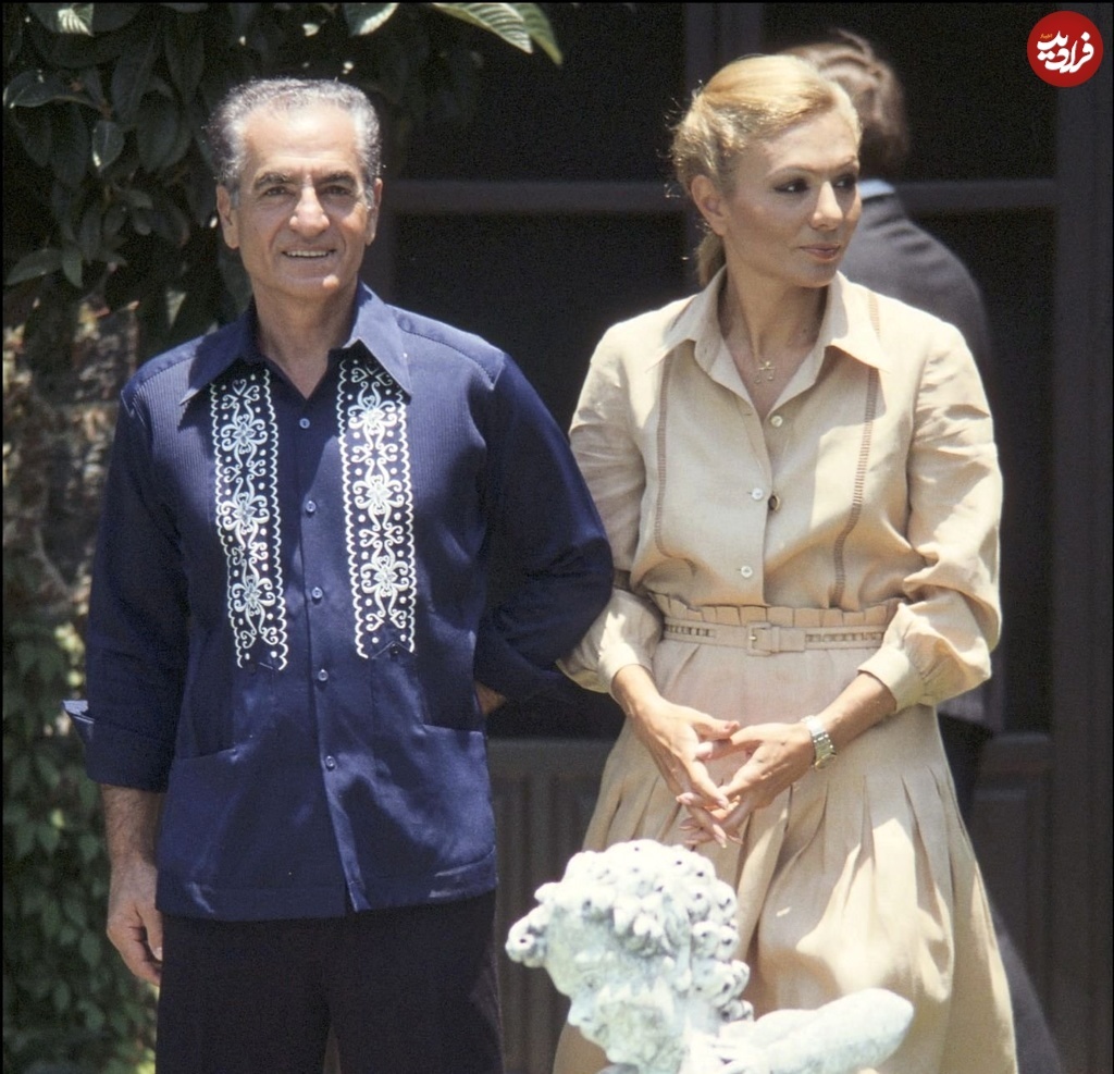 پوشش خاص محمدرضا پهلوی و فرح