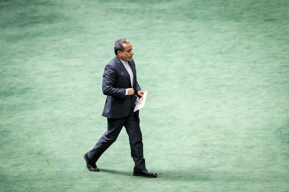 توجیه مجلس در یک بیانیه!