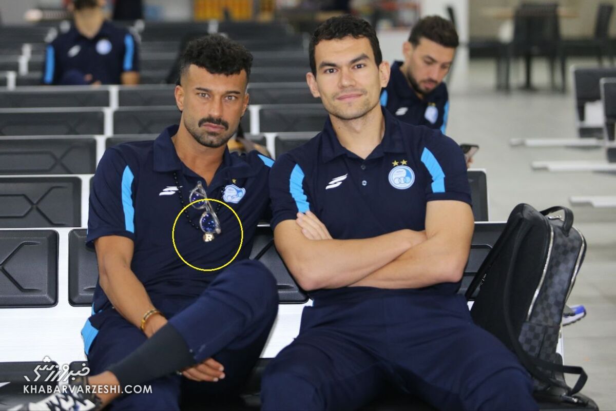 گردنبند خاص رامین رضاییان در سفر به دبی