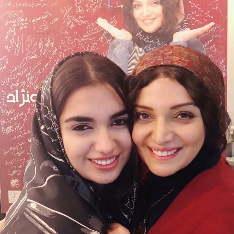 کردیا دختر الهام پاوه‌نژاد