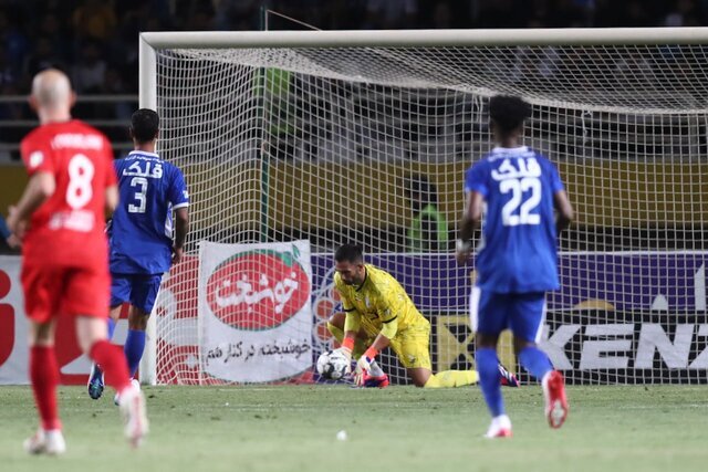 دو بازیکن خارجی استقلال