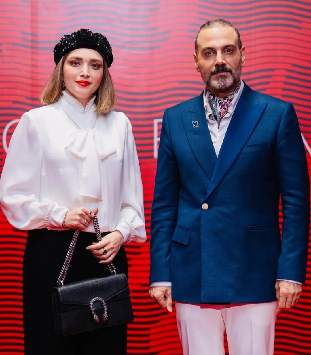 بهنوش طباطبایی در کنسرت علیرضا قربانی با کلاه پولکی