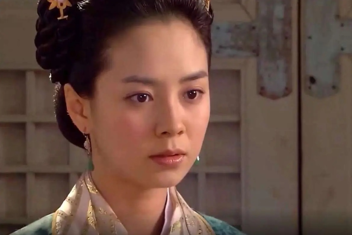 بانو سویا سریال جومونگ وقتی ۹ ساله بود