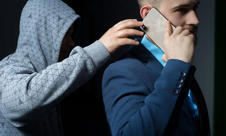 سرقت تلفن همراه