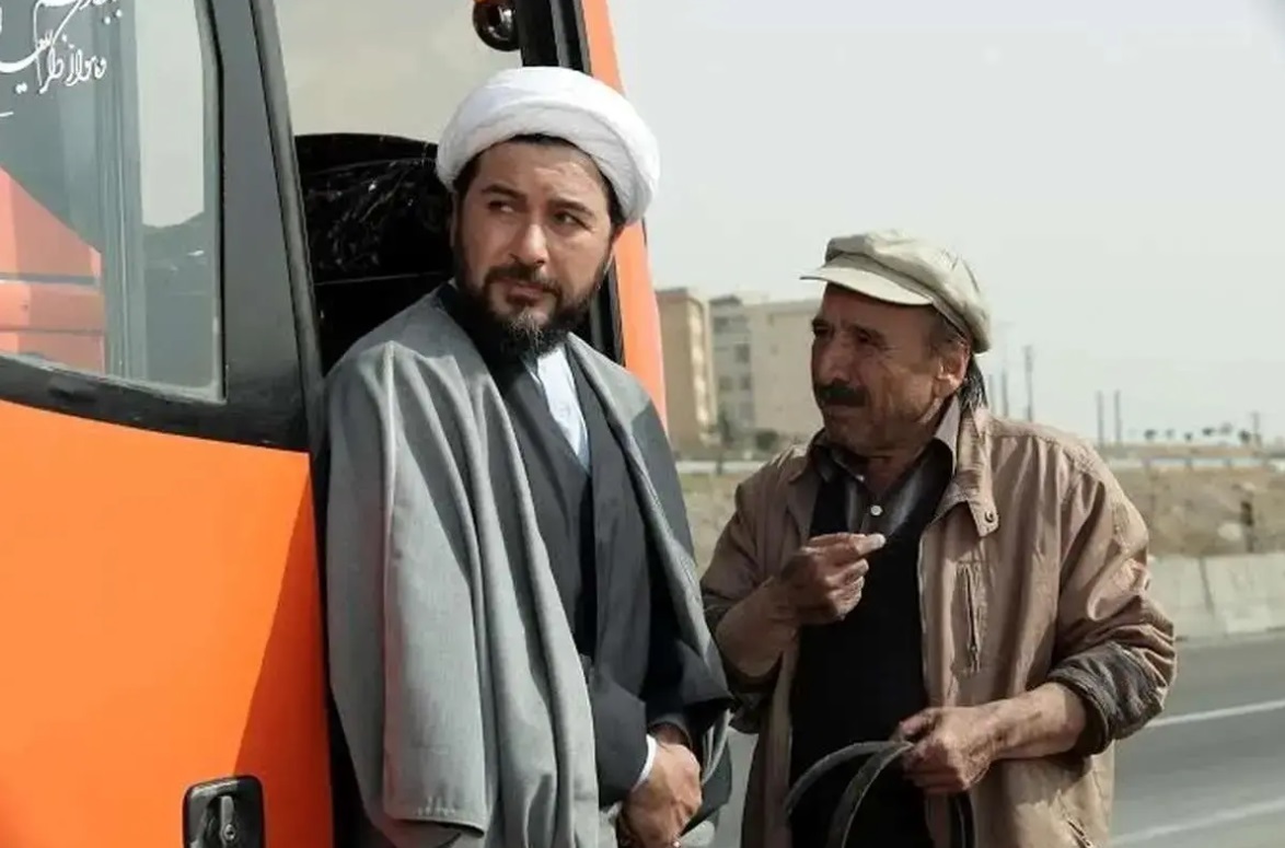 امیرحسین صدیق در نقش یک روحانی