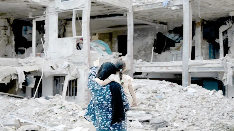 جهان زیر سایه جنگ