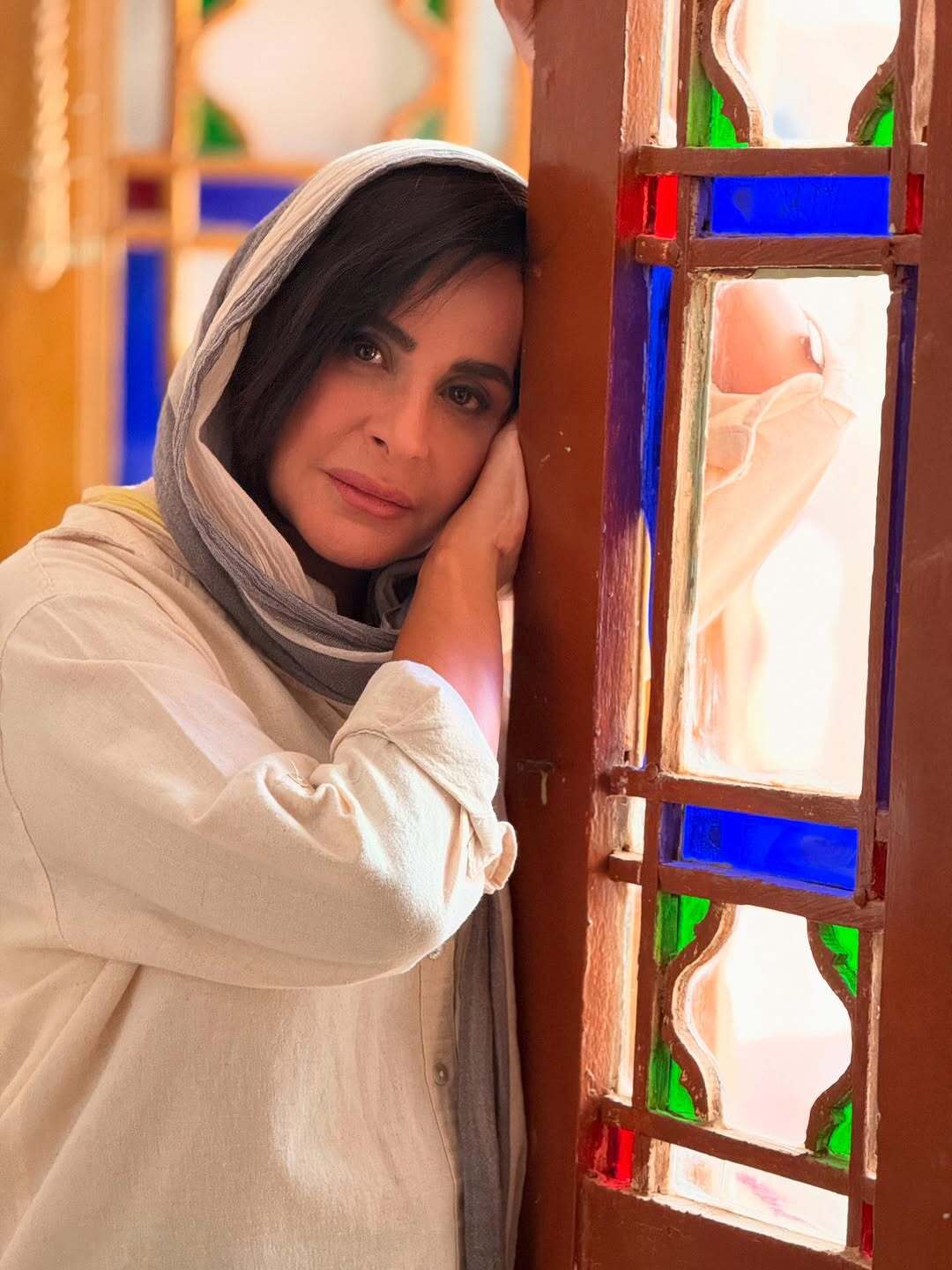 ژست جذاب عفت سریال دودکش