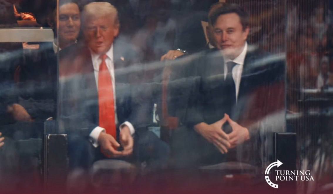 ترامپ و ایلان ماسک در مراسم یادبود چارلی کرک