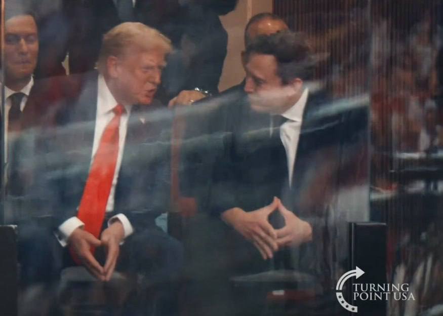 ترامپ و ایلان ماسک در مراسم یادبود چارلی کرک