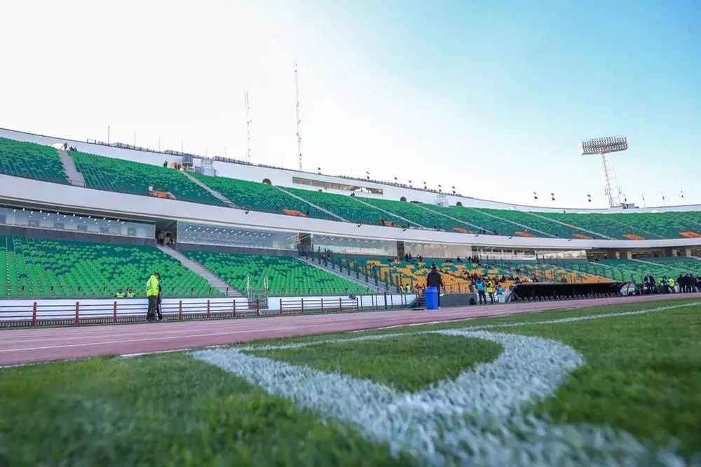 چمن و زمین و زمان علیه استقلال و پرسپولیس