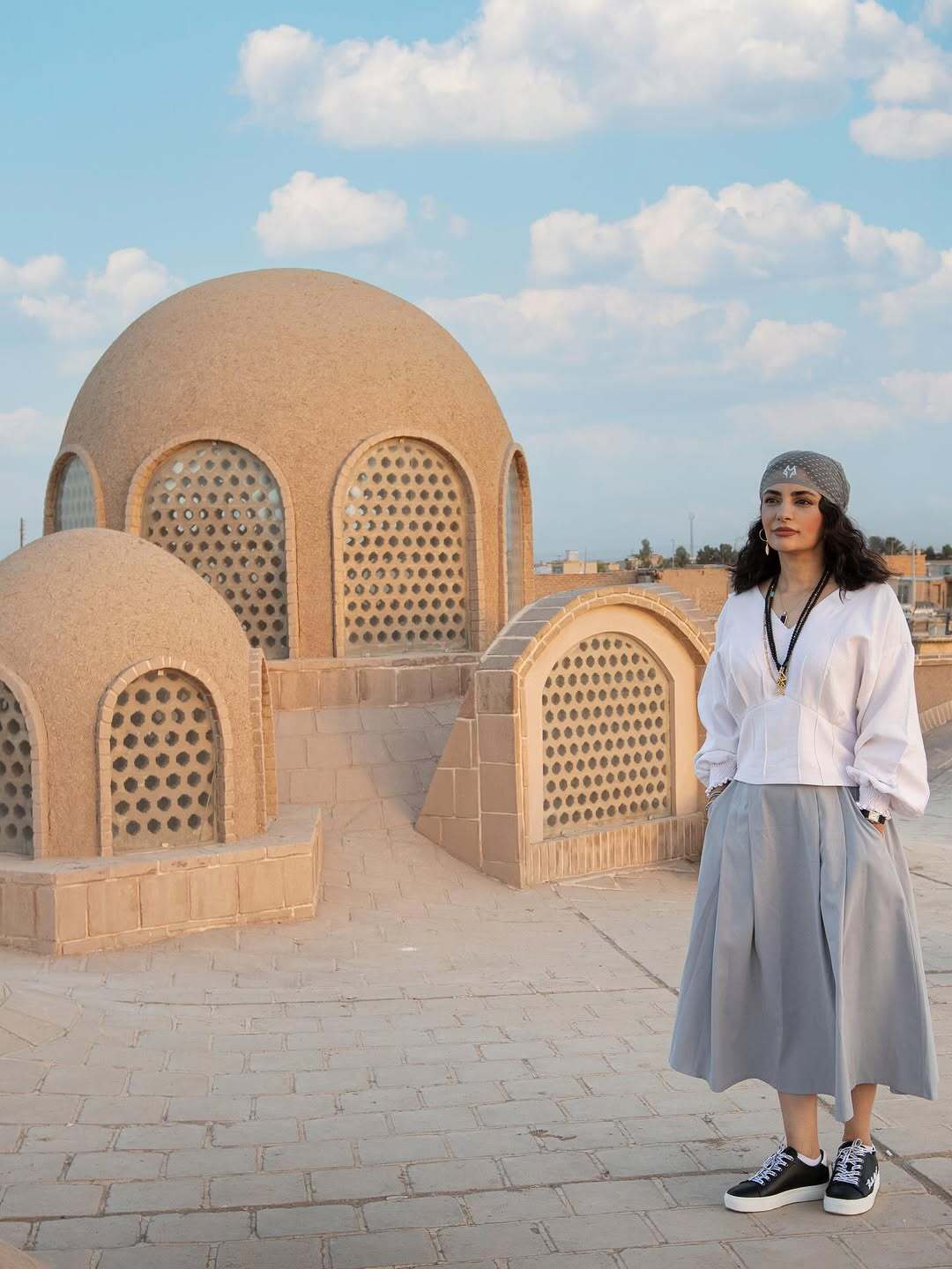 کلاه خاص لیندا کیانی