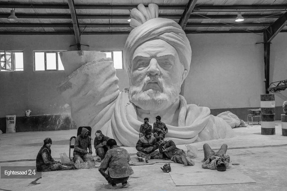 سر مجسمه فردوسی