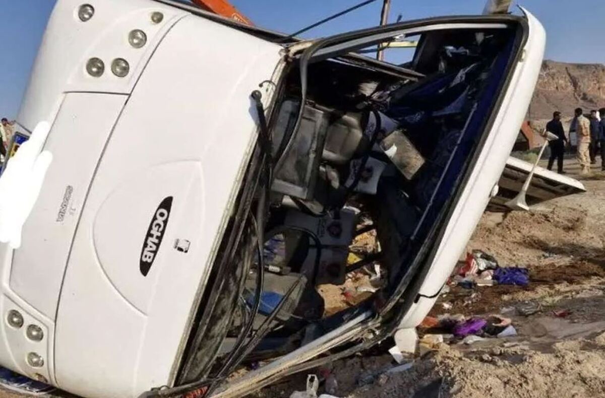 واژگونی مرگبار یک اتوبوس