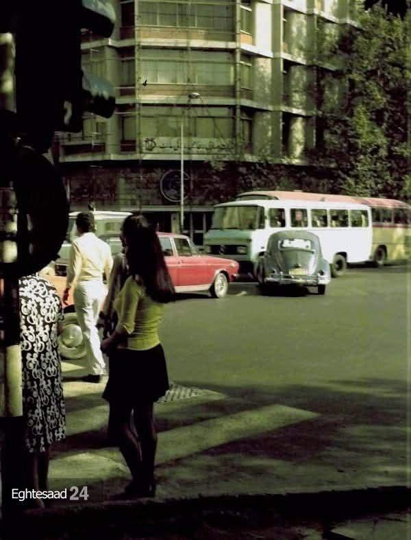 چهار راه تخت جمشید تهران