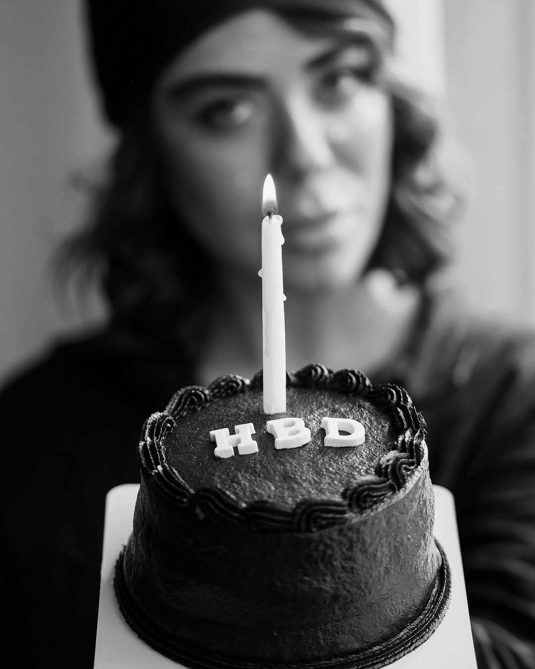 چهره عجیب و غریب الهام اخوان