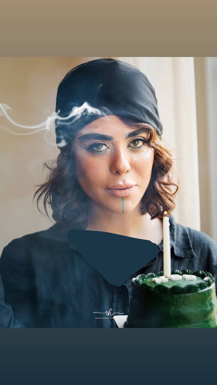 الهام اخوان در روز تولدش با نگاه ترسناک