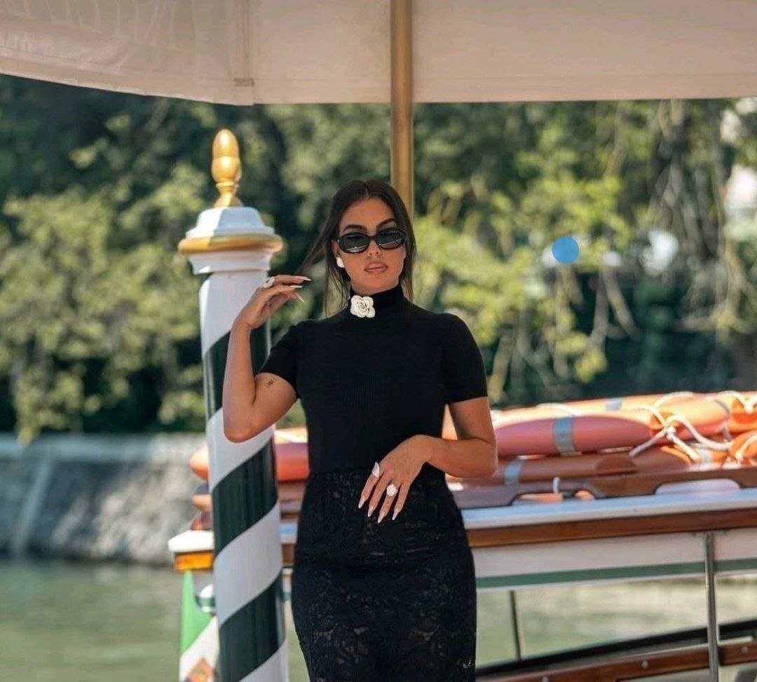 ژست‌های حاشیه‌ساز جورجینا