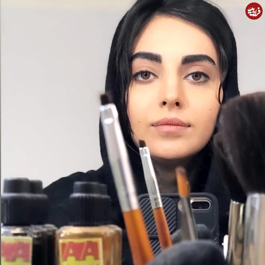 مرضیه توفیقی‌مقدم در اتاق گریم