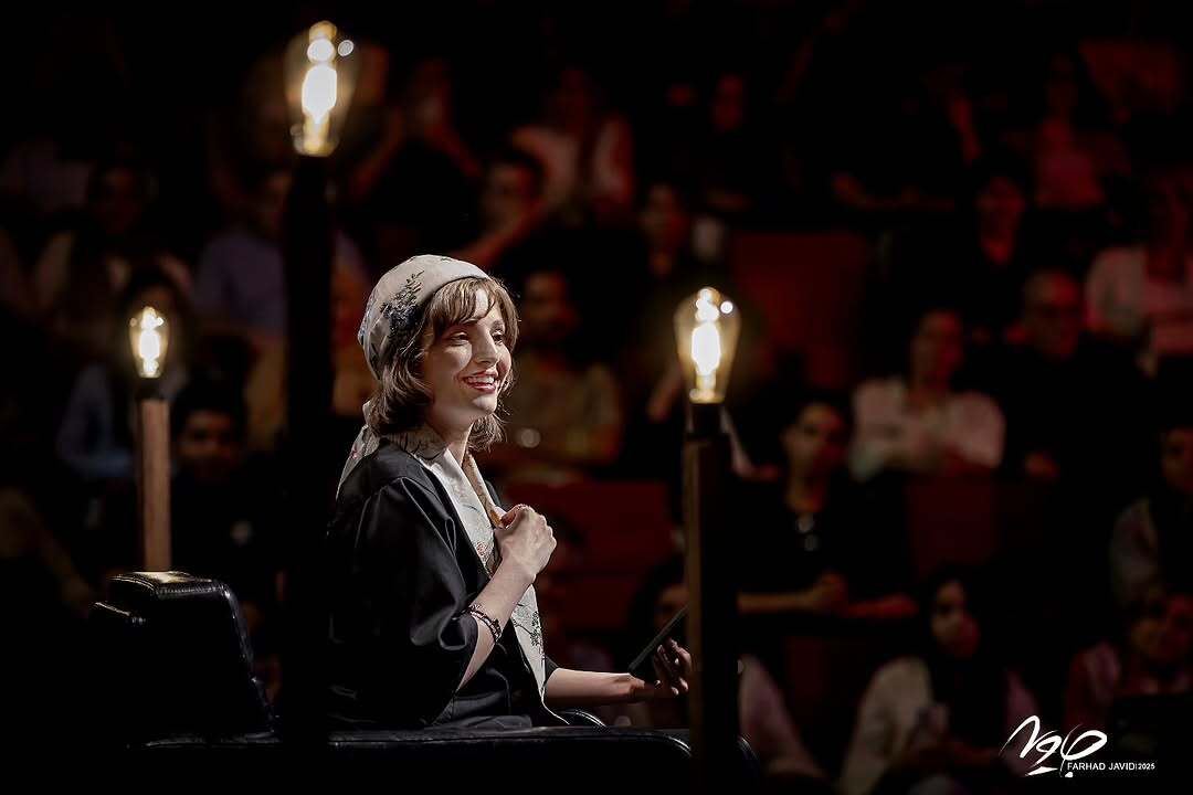 شیرین تاسیان در یک نمایش