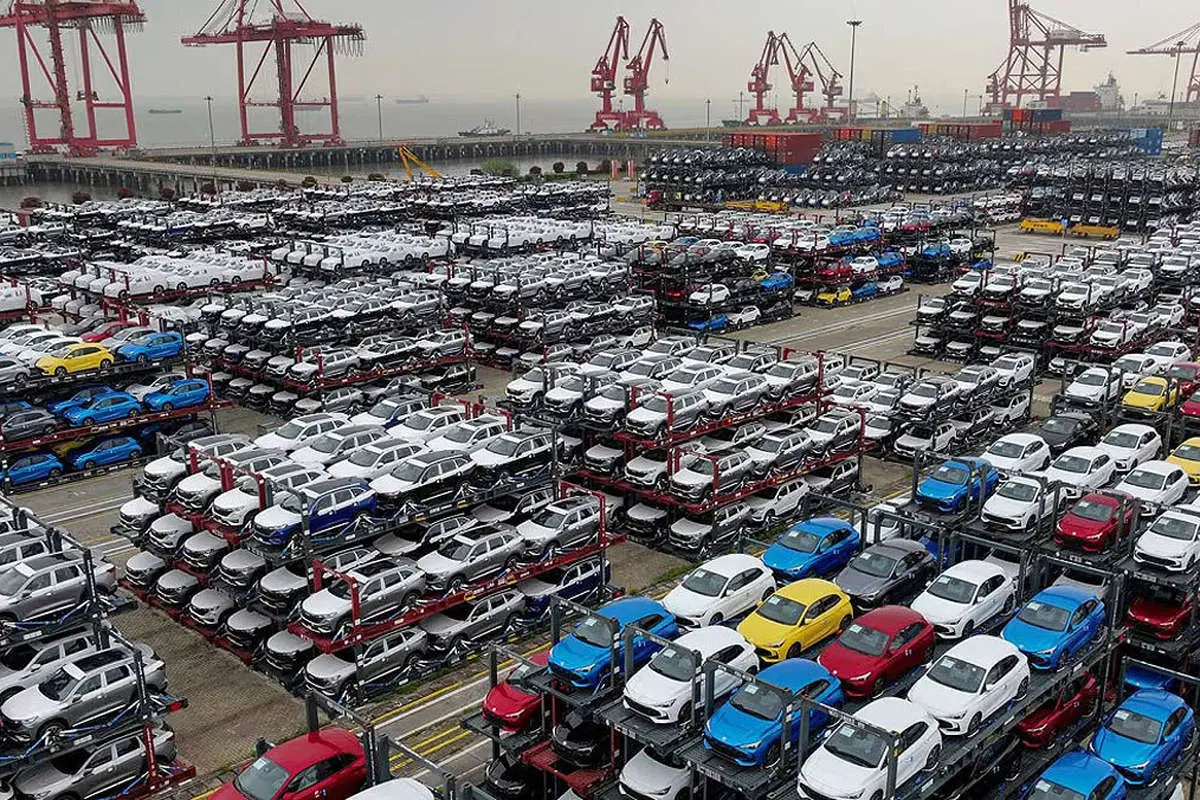 بازار خودرو چشم انتظار امضای قالیباف بازار خودرو چشم انتظار امضای قالیباف