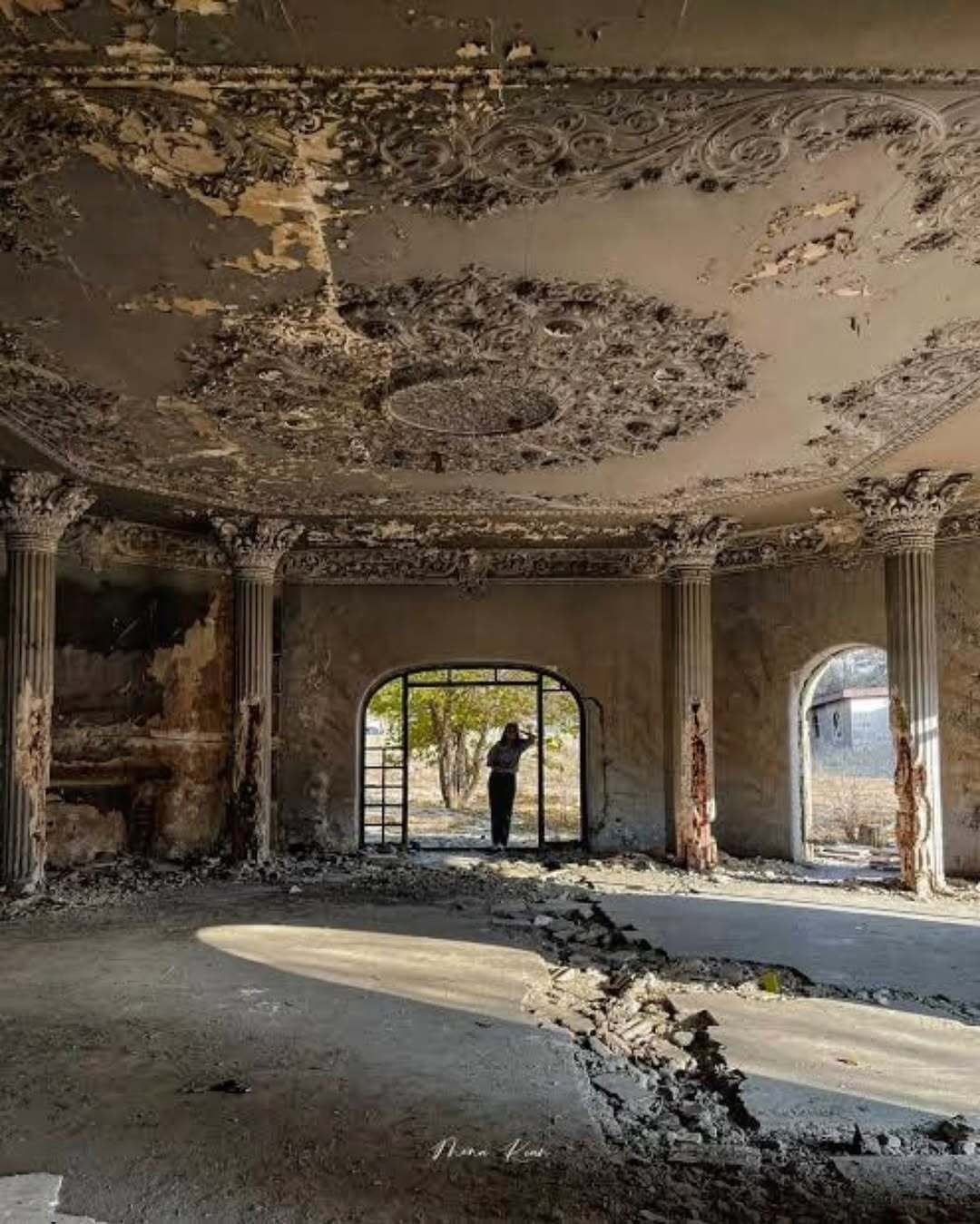 کاخ سلطان قلب‌های فردین و لیلا فروهر مخروبه شد