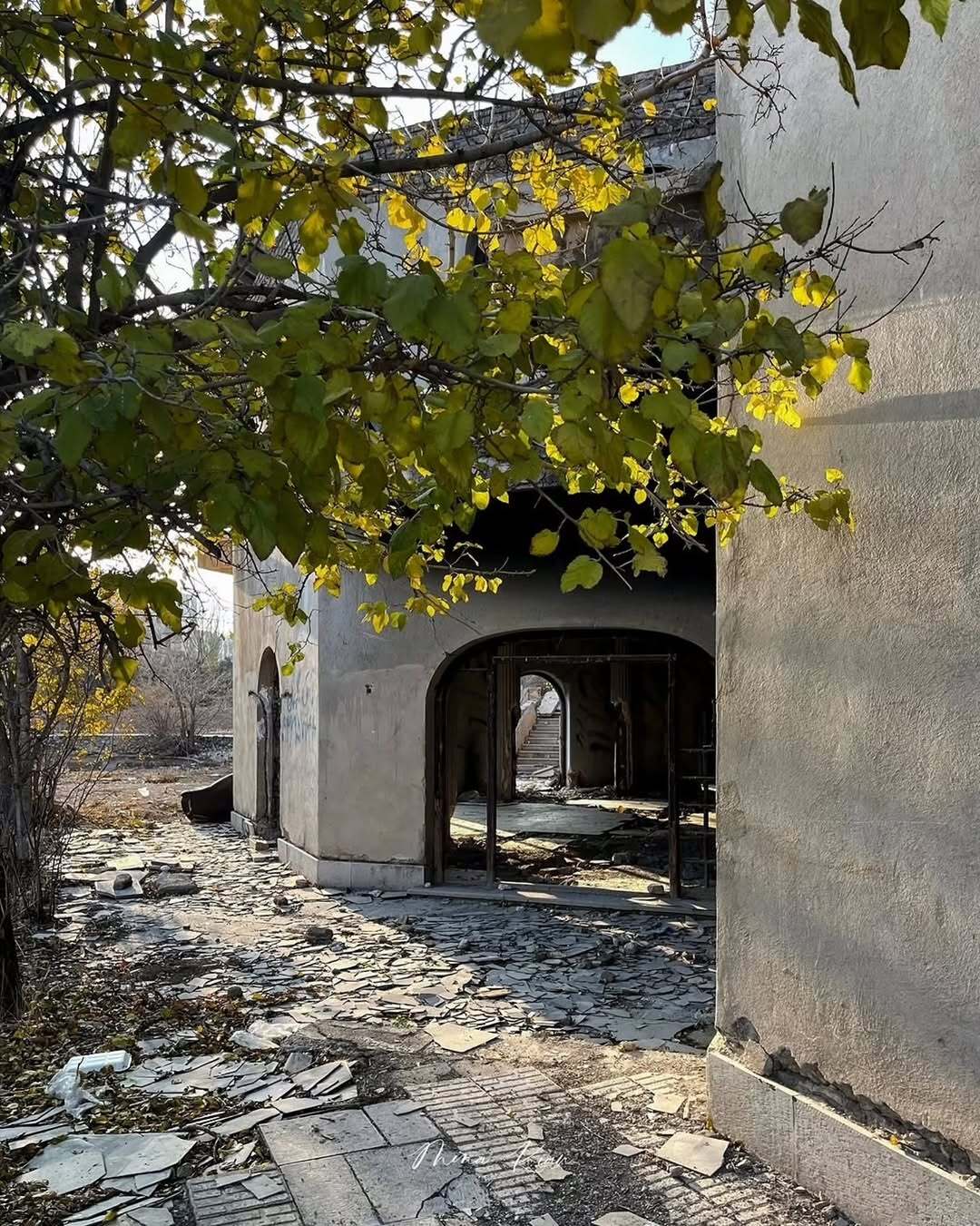 کاخ سلطان قلب‌های فردین و لیلا فروهر مخروبه شد