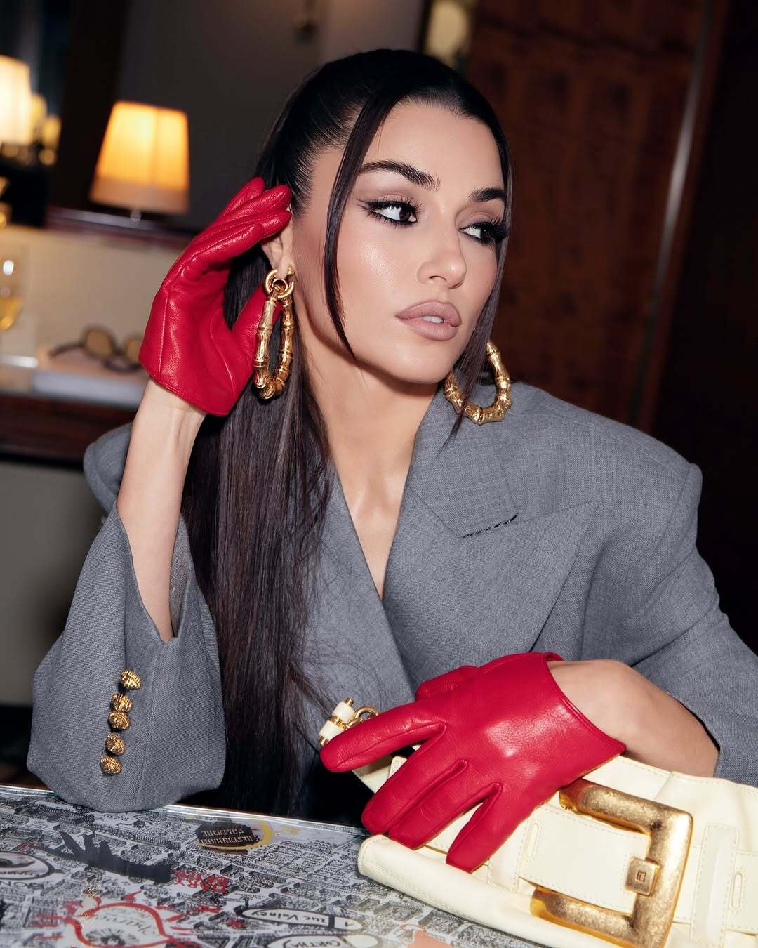 خانم بازیگر مشهور