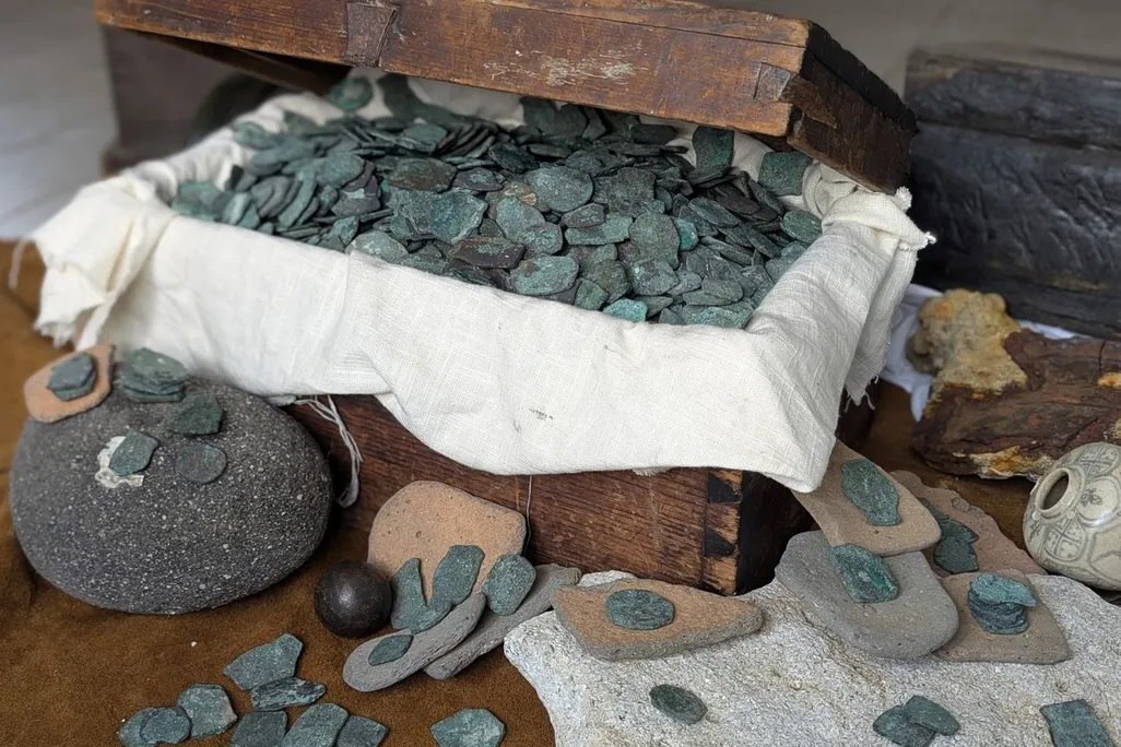 کشف گنجی یک میلیون دلاری در اعماق اقیانوس پس از ۳۰۰ سال