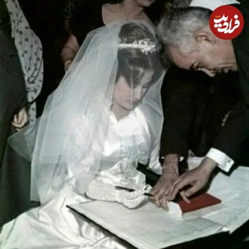 حمیرا با لباس عروس پرنسسی