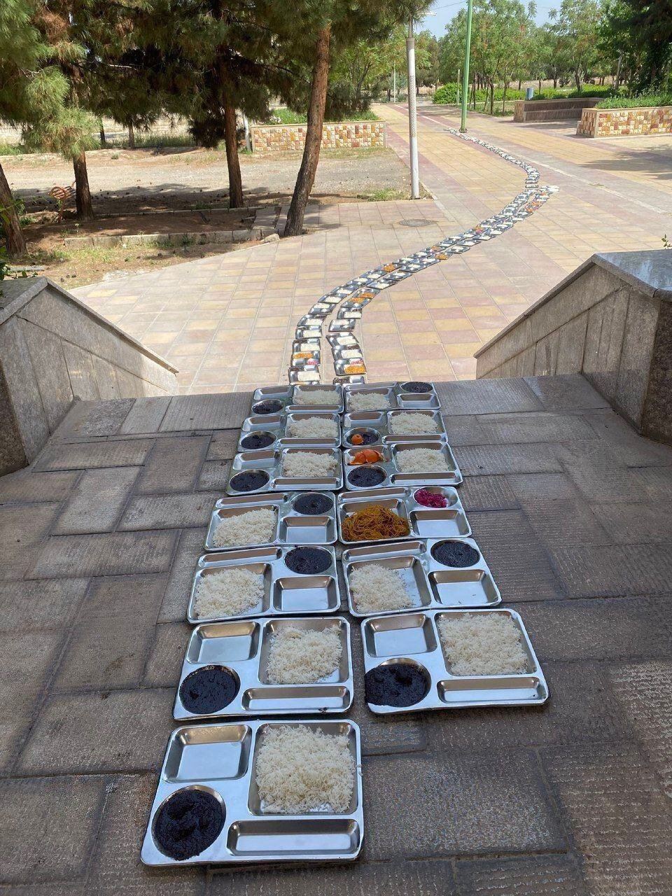 بشقاب مسموم