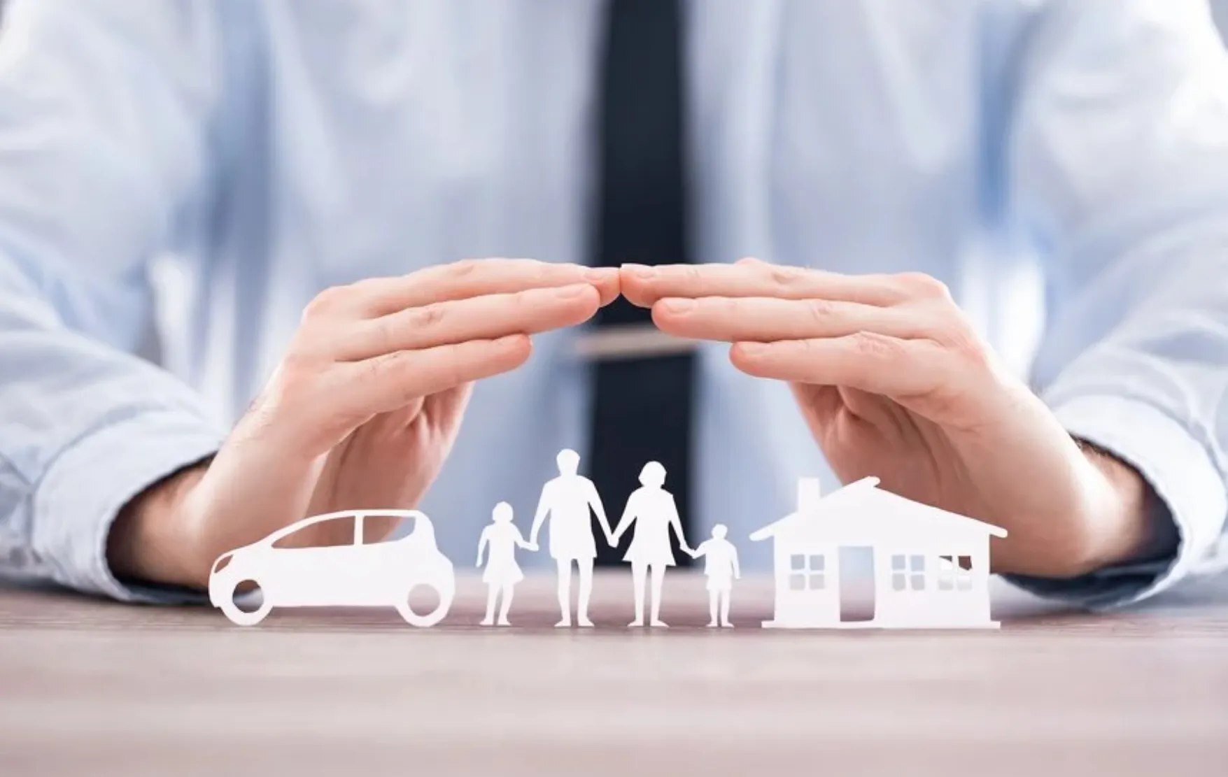 مزایا و معایب بیمه خویش فرما