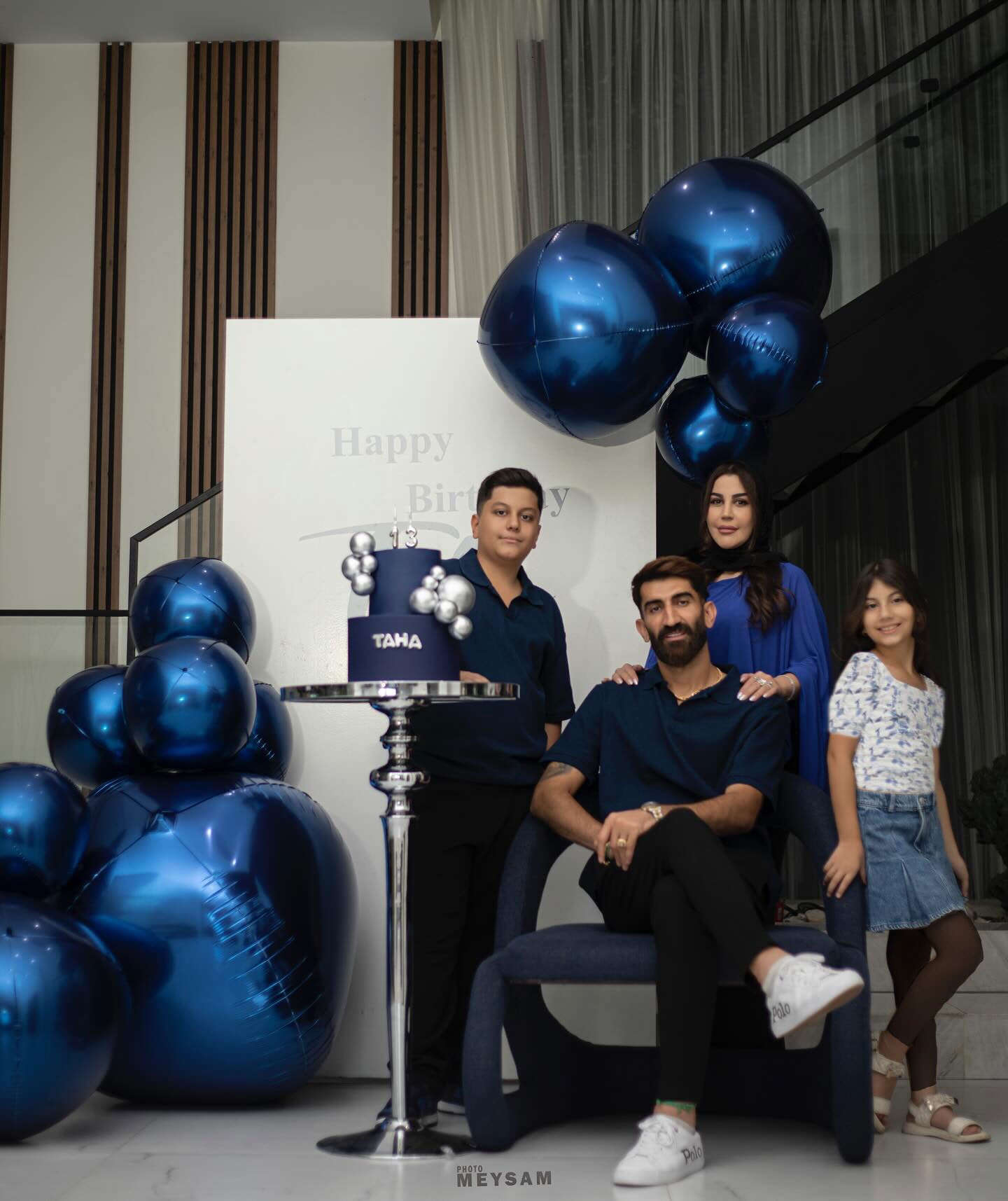 جشن تولد اروپایی پسر علیرضا بیرانوند با تم آبی