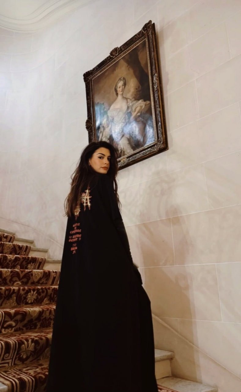 تیپ عجیب آن هاتاوی