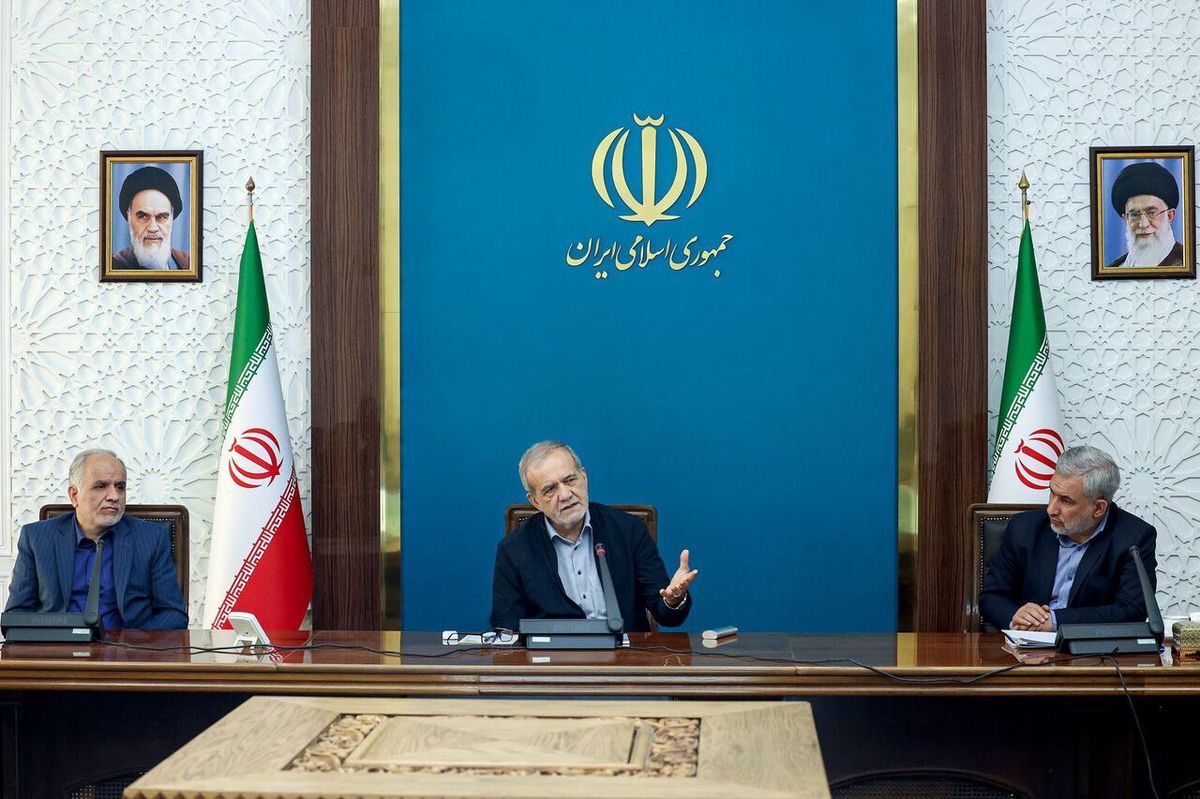 رئیس‌جمهور: اصلاح قانون مبارزه با مواد مخدر در دستور کار قرار گیرد