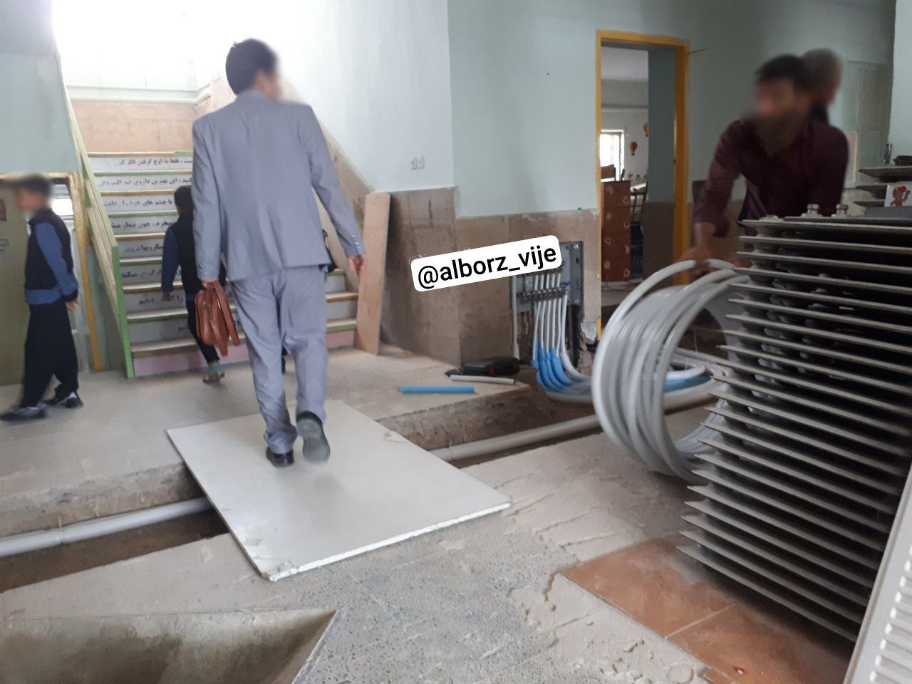 مدرسه در ماهدشت کرج