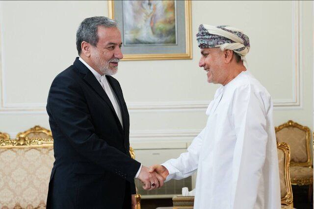 خداحافظی سفیران عمان و امارات با عراقچی