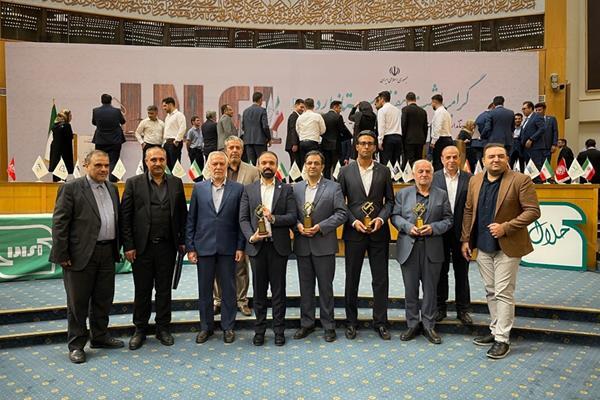 مجتمع تبریز نفت پاسارگاد به عنوان واحد تولیدی نمونه ملی انتخاب شد مجتمع تبریز نفت پاسارگاد به عنوان واحد تولیدی نمونه ملی انتخاب شد