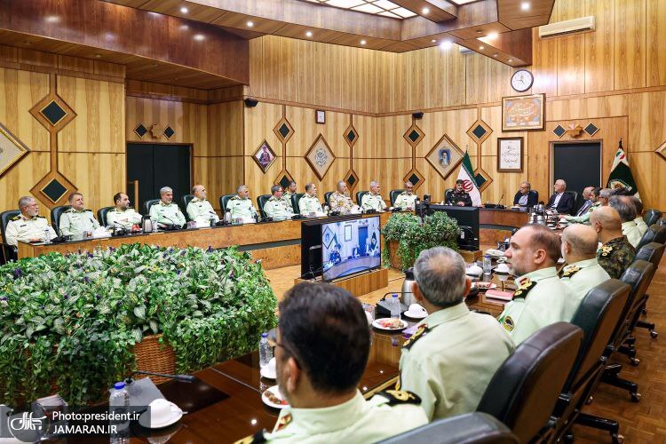 عکس/ پزشکیان سرزده به دیدار سردار رادان رفت