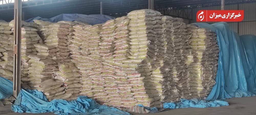 کشف انبار  ۱۶۰۰ تن برنج احتکار شده در بندرعباس