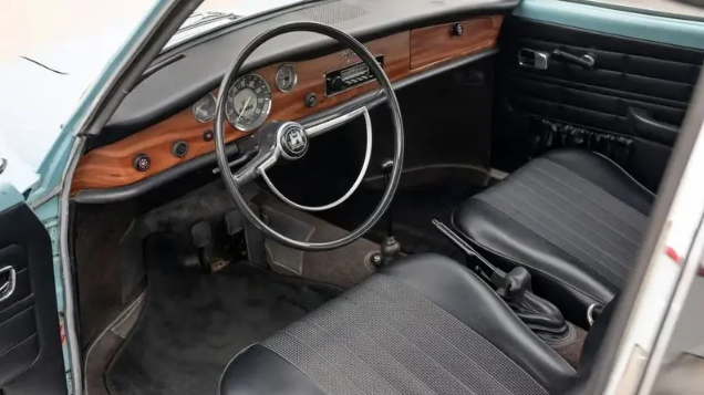 شاهکار کلاسیک فولکس‌واگن که هنوز می‌درخشد + عکس