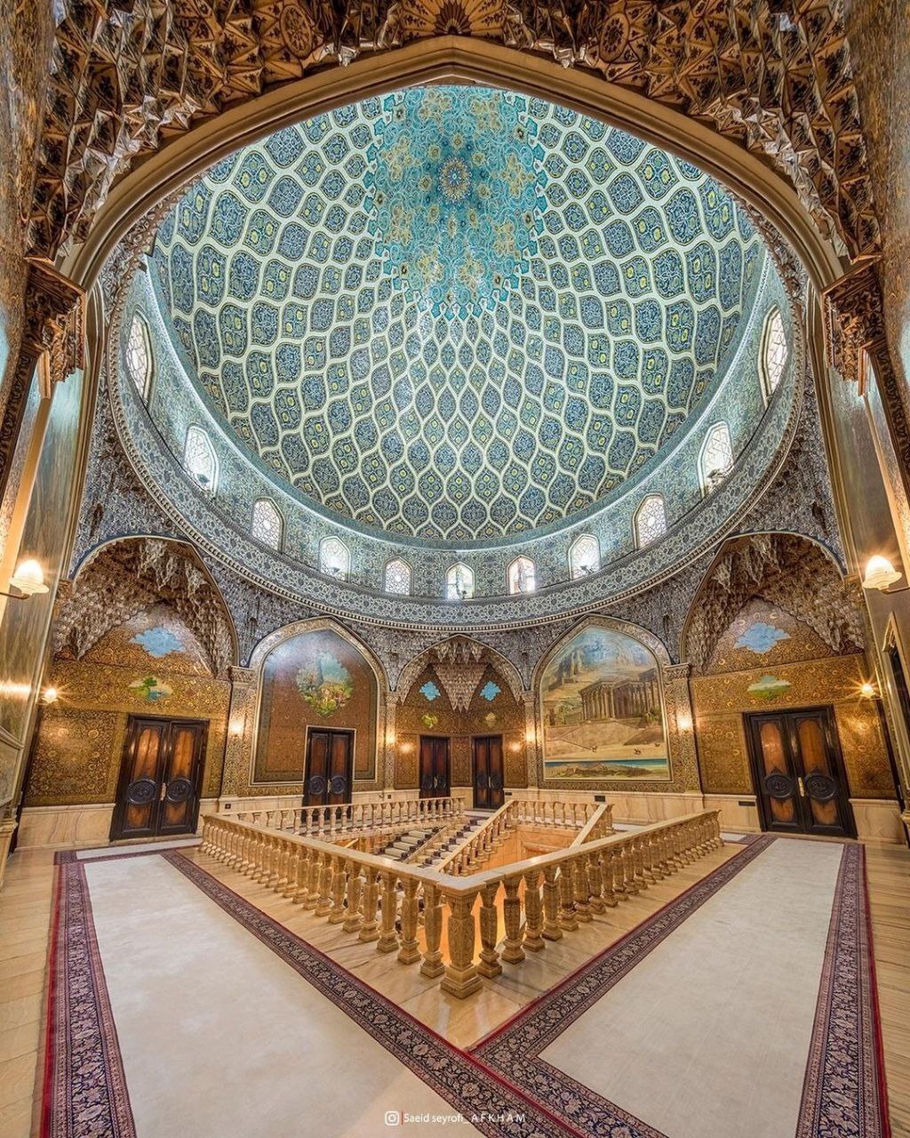 زیبایی حیرت انگیز کاخ مرمر تهران با سقف مشبک فیروزی‌ای