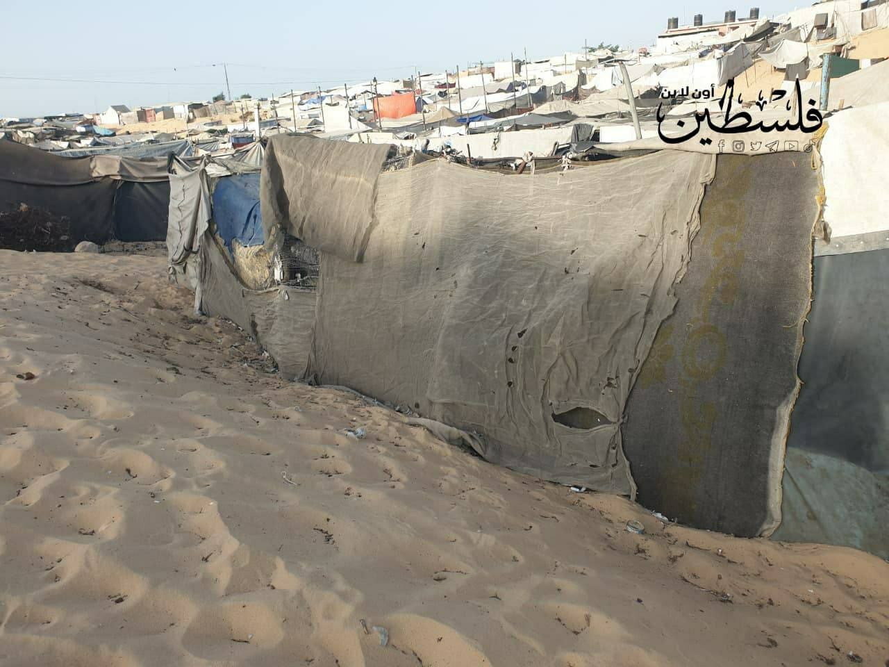 آوارگان فلسطینی زیر باران پاییزی