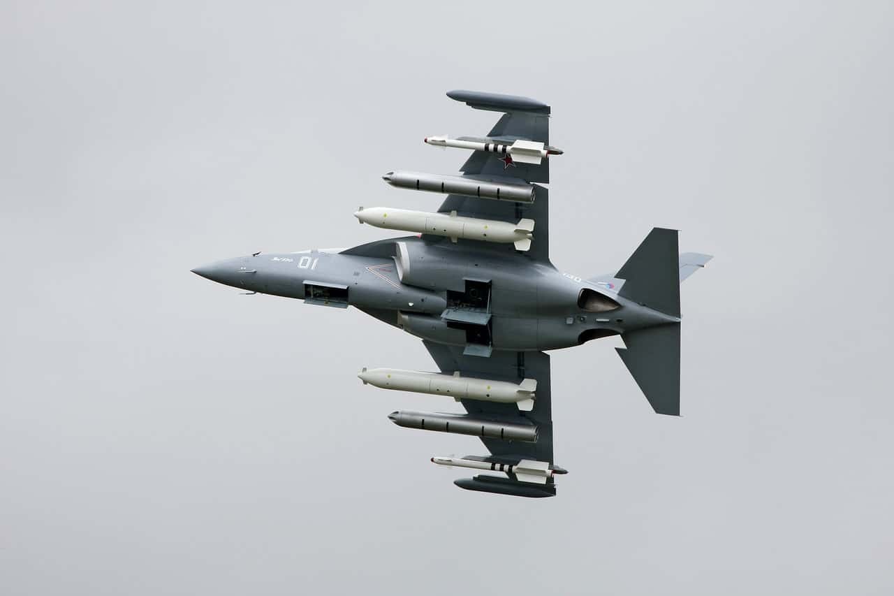 مشخصات یاکوولف یاک-۱۳۰